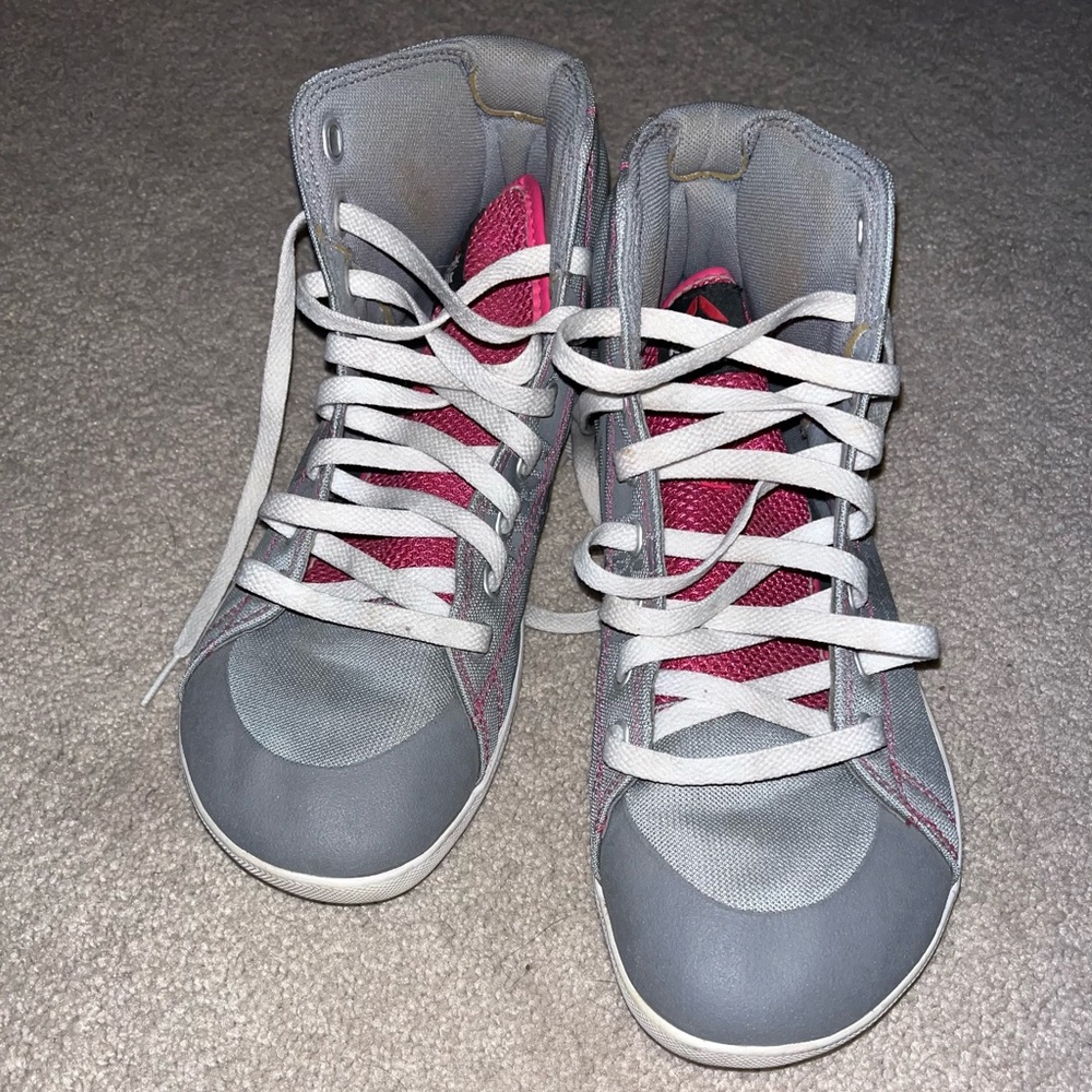 CrossFit lite trainer—high tops, size 9 1/2.